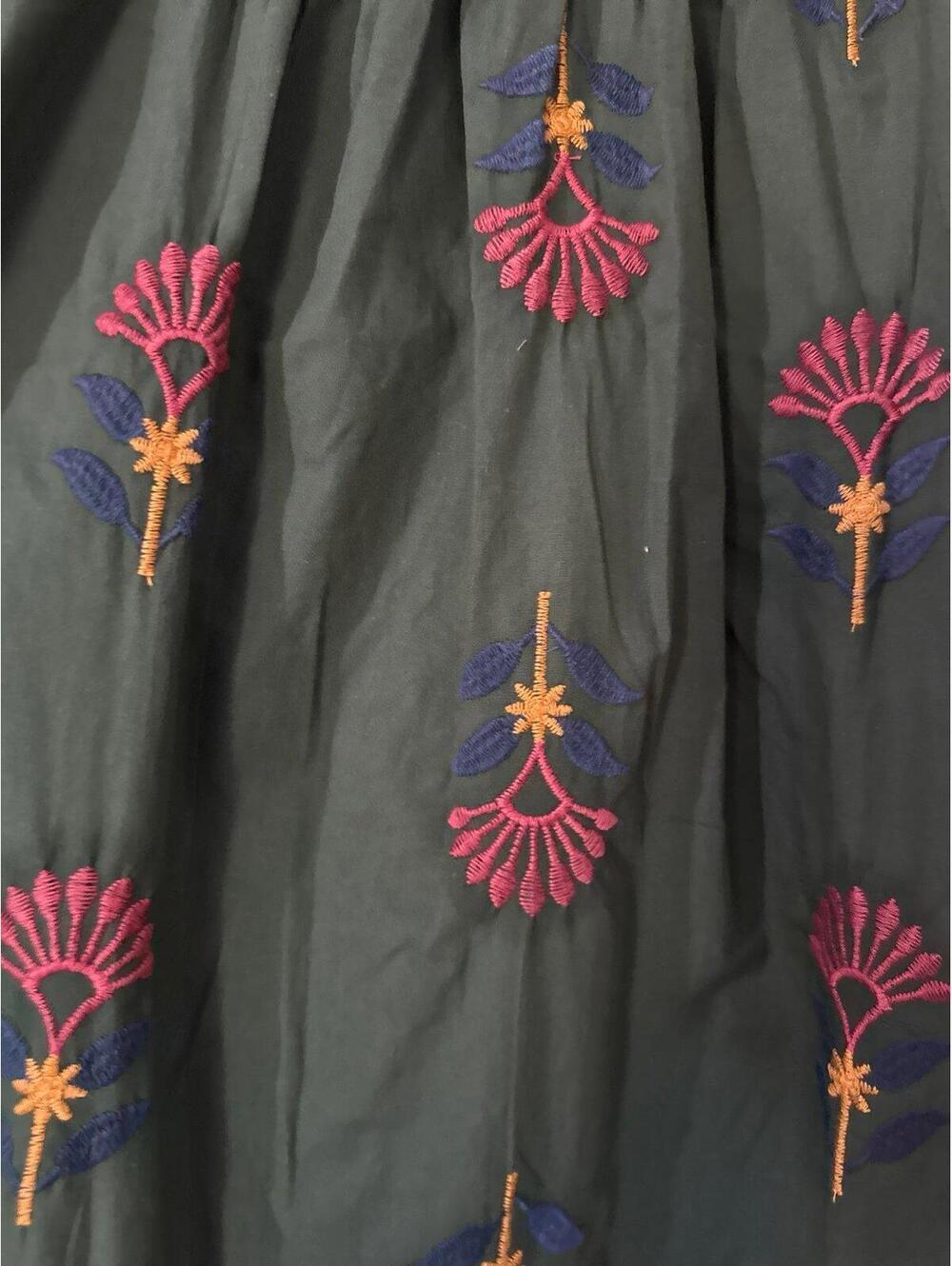 Umgee Green Blouse with Embroidery Design Medium Boutique New with Tags - Picture 2 of 8